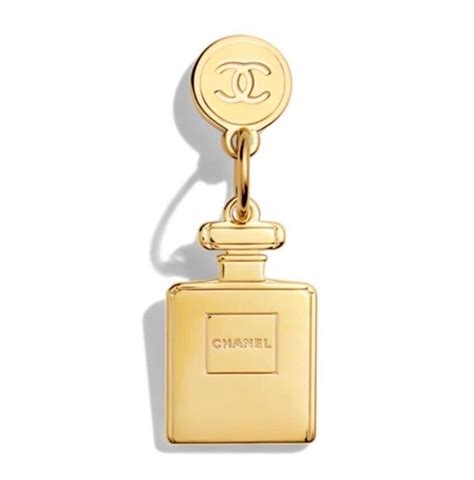 chanel charm christmas